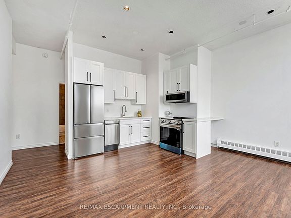 4th image of 90 Colborne St N #409