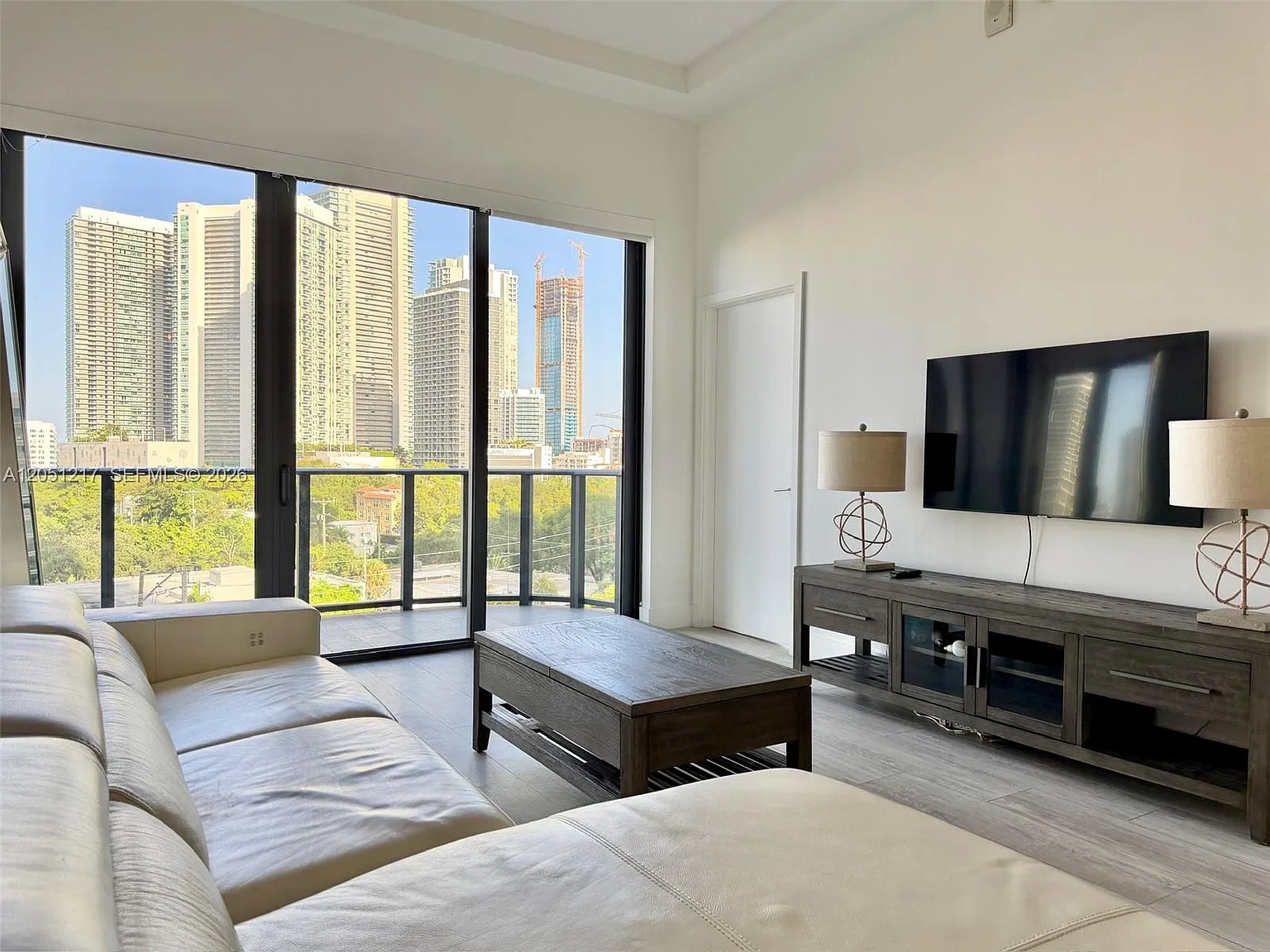 3401 Midtown Condo — Photo 4
