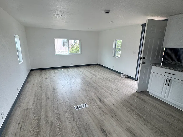 268 E Rolling Hills Dr — Photo 21