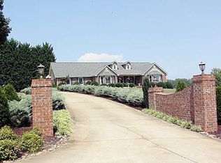 225 N Woodleaf Rd, Forest City, NC 28043