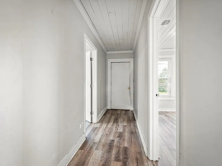 256 Vernis Ave — Photo 7