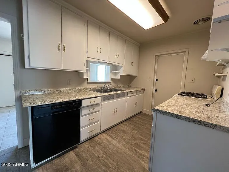 430 W Northern Ave — Photo 4