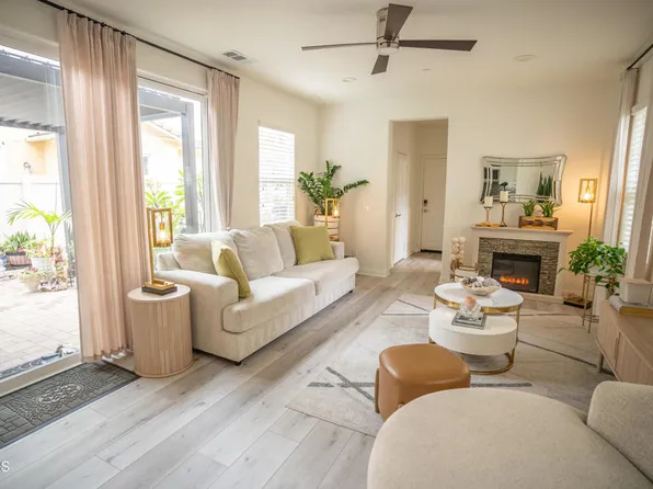 544 Nile River Dr, Oxnard, CA 93036