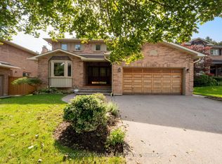 1896 Stoneybrook Ct, Mississauga, ON L5L 3W2