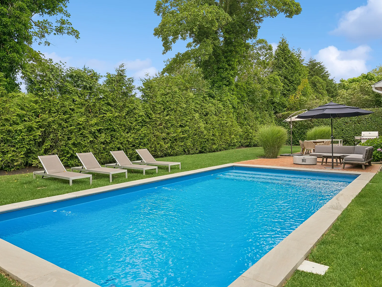 Southampton Village all New with Pool — Photo 2