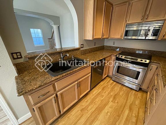 5th image of 4008 Eastwood Village Ln
