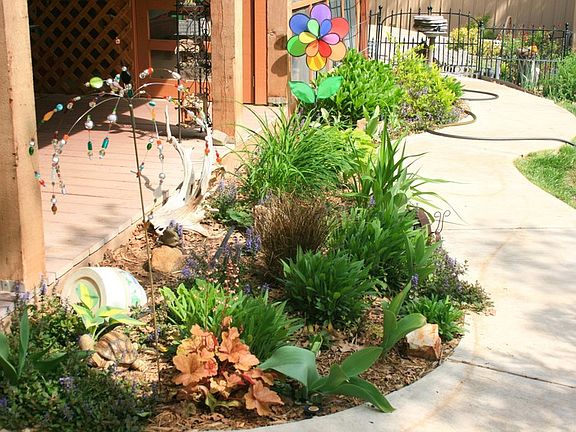 Upper Front Landscaping - Summer