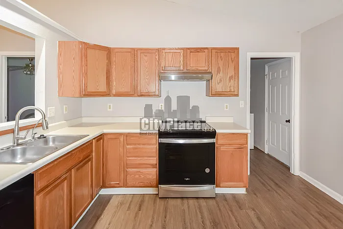 4617 Welton St — Photo 15
