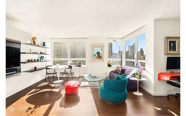 Rented by Douglas Elliman | media 19