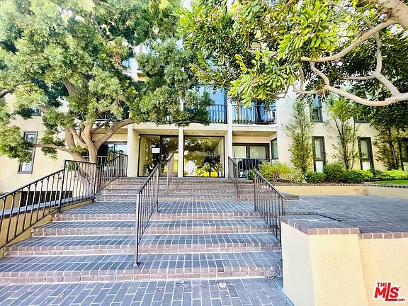 3rd image of 11789 Montana Ave APT 12