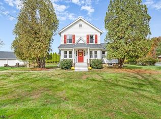 351 Big Piece Rd, Fairfield, NJ 07004