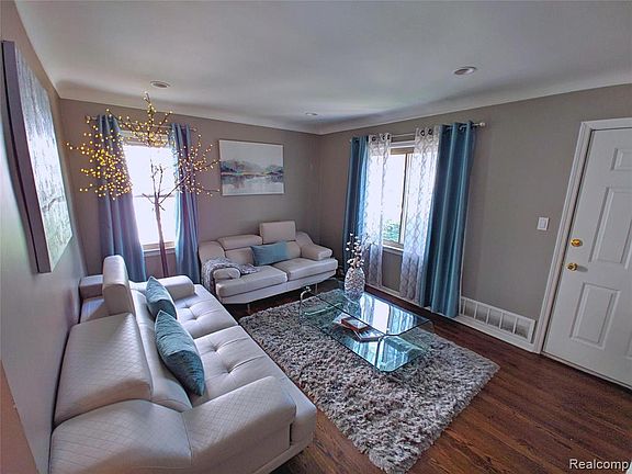 4th image of 1221 Bauman Ave