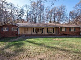 1728 Crater Ln, Yadkinville, NC 27055