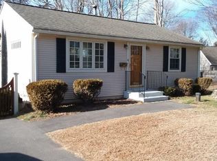 6 Vivian Ct, Waterford, CT 06385