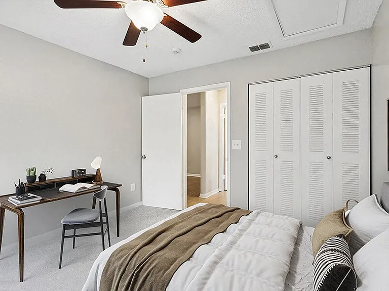 Huntington Place — Photo 11