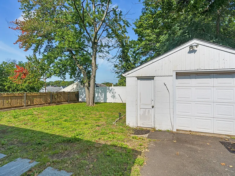 67 Woodland Ave — Photo 10