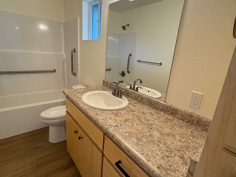 1654 NW Highland Ave — Photo 19