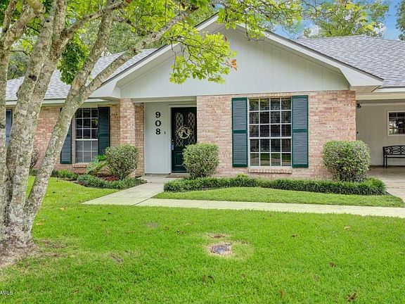 3rd image of 908 Broadmoor Blvd