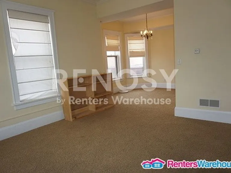 596 Summit Ave #2 — Photo 11