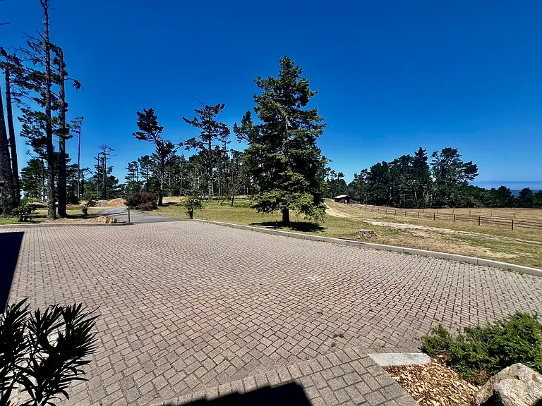 300 Corona Rd — Photo 5