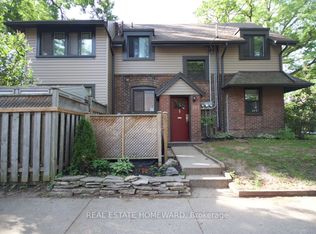 101 Kingsmount Park Rd, Toronto, ON M4L 3L3