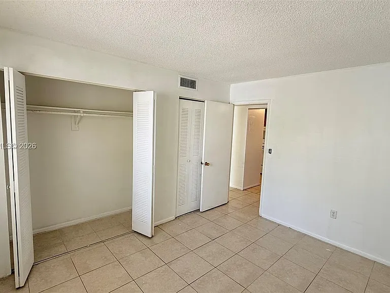 415 Executive Center Dr #203 — Photo 12