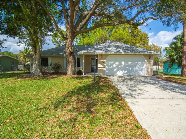 7008 Kenwood Rd, Fort Pierce, FL 34951