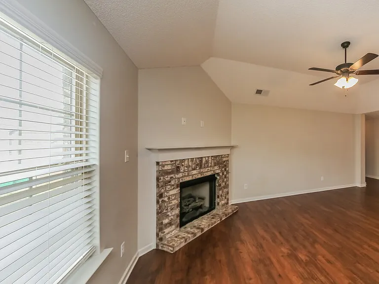 1089 Carib Loop W — Photo 4