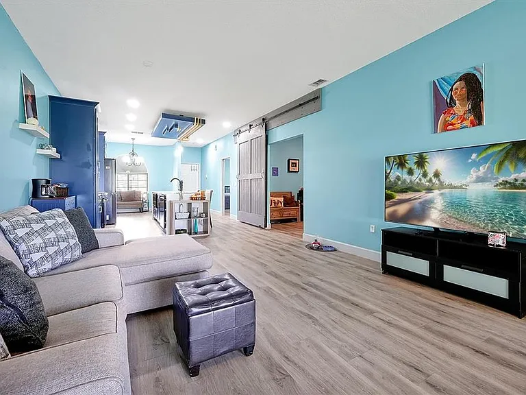 168 Club Villas Ln — Photo 9