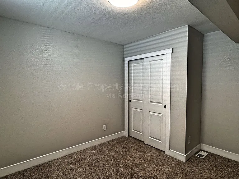 4720 Elm Ct — Photo 24
