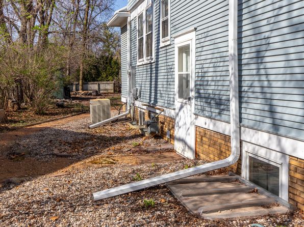 3223 West St, Ames, IA 50014