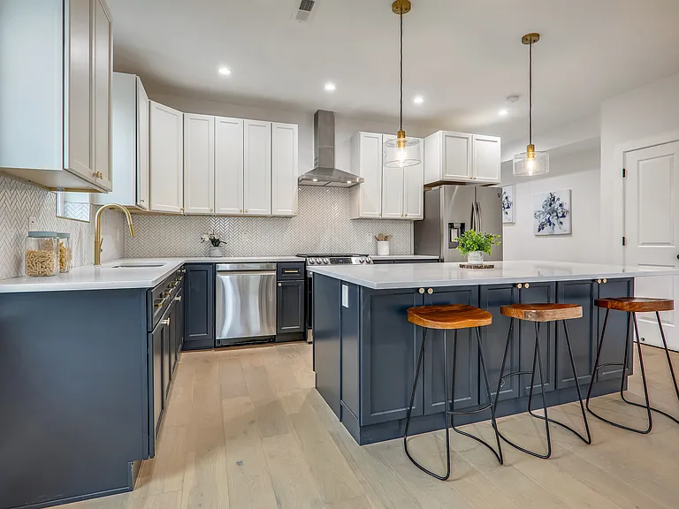 1600 Trinidad Ave NE #A — Photo 4