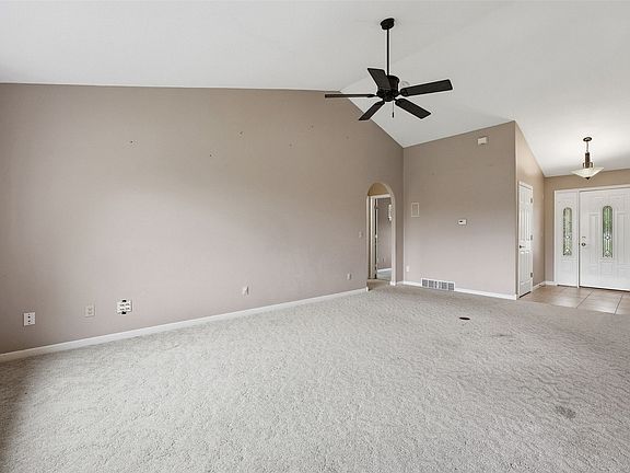 4th image of 3386 64th St