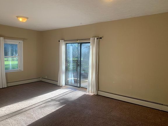 5th image of 3245 Oak St APT A