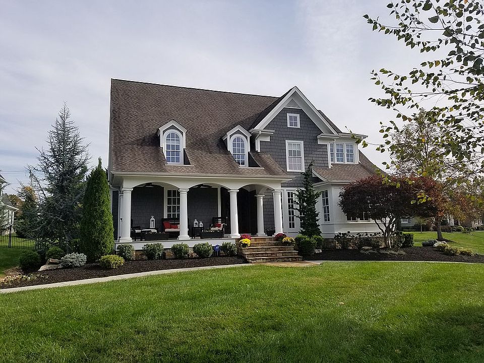 2nd image of 12316 Bonnybridge Ln