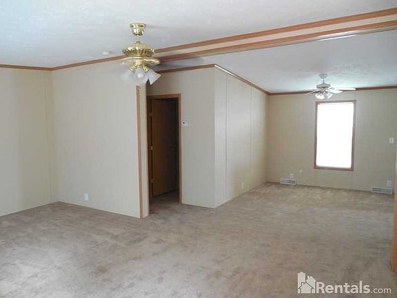 3rd image of 200 Ponderosa Blvd