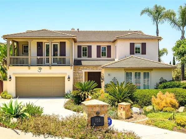 733 Vista Point Cir, Vista, CA 92084