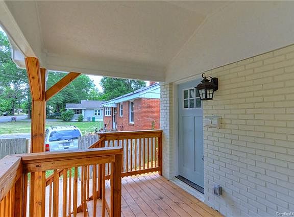 4th image of 1341 Shamrock Dr