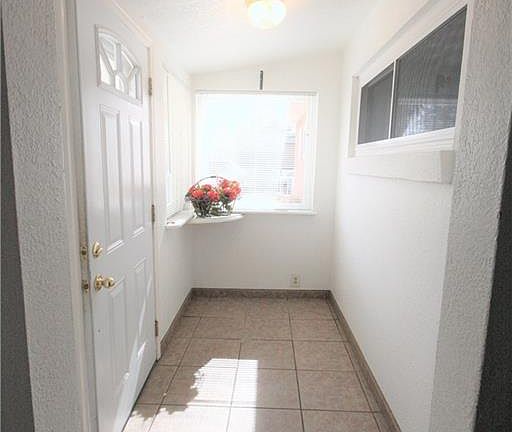 3rd image of 1401 Prairie Dr