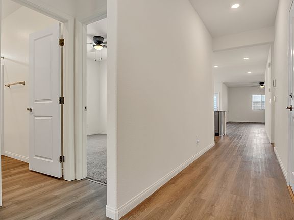 3rd image of 1724 Viola Falls St