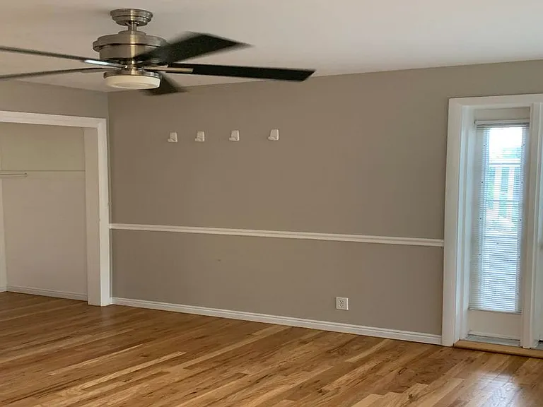 550 E 250 N — Photo 26