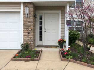 562 Fieldstone Cir N, Chelsea, MI