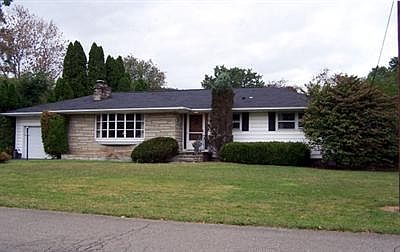 1st image of 4 Park Ln