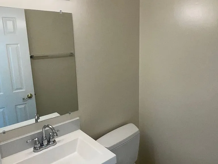 1311 Templeton Pl — Photo 32