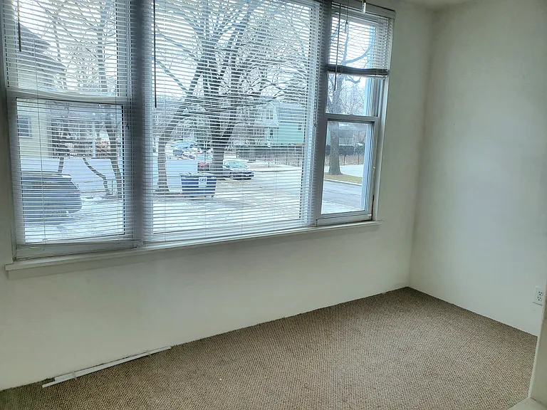 4423 W Irving Park Rd #1F — Photo 14