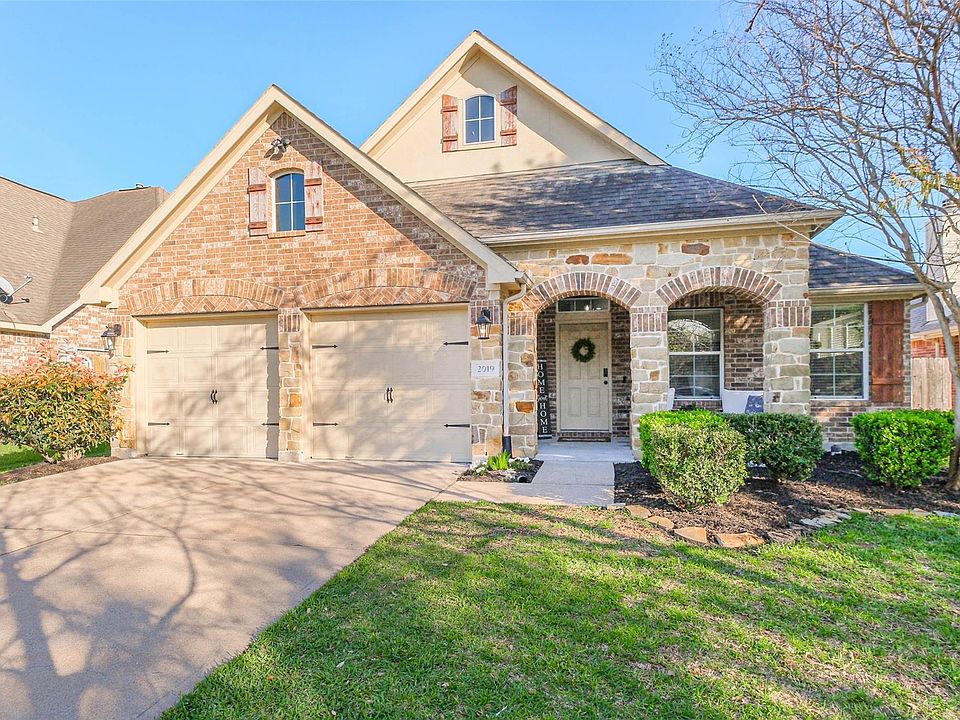 1st image of 2019 Knoll Oak Ln