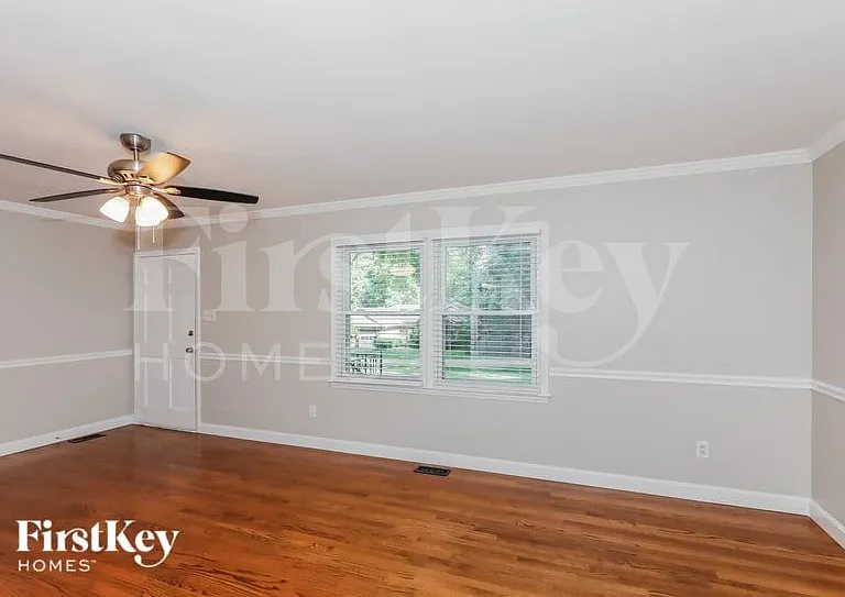 120 Keowee Cir — Photo 3