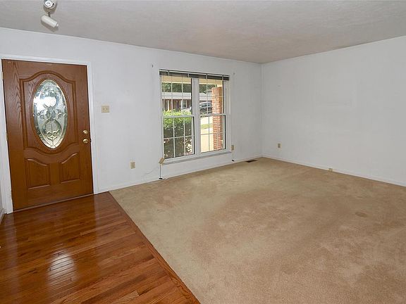 3rd image of 5862 Birch Hollow Dr