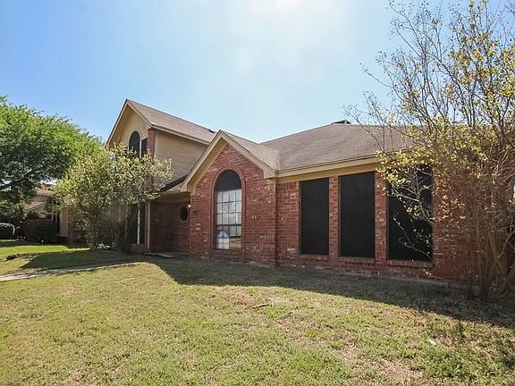 2nd image of 2246 Waverly Dr