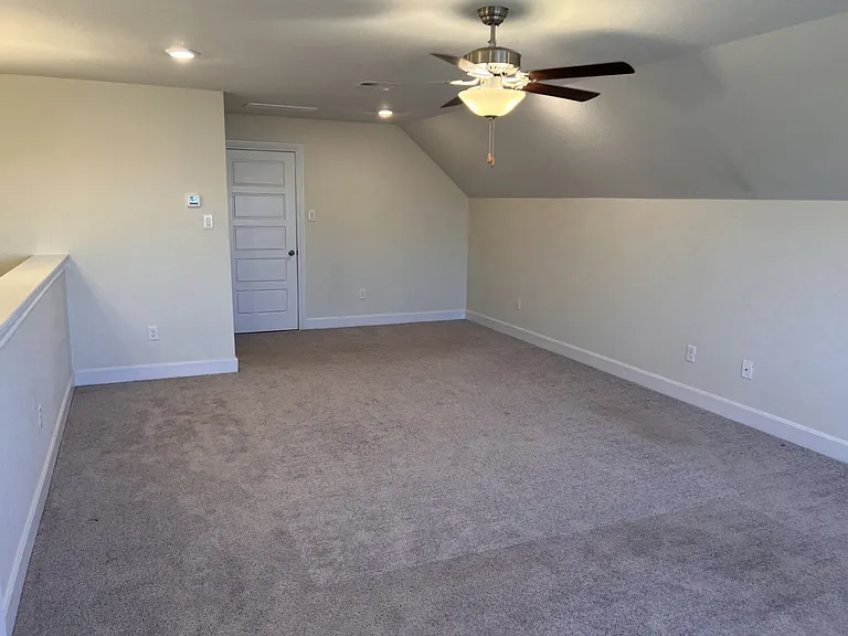 10215 High Noon Dr — Photo 36